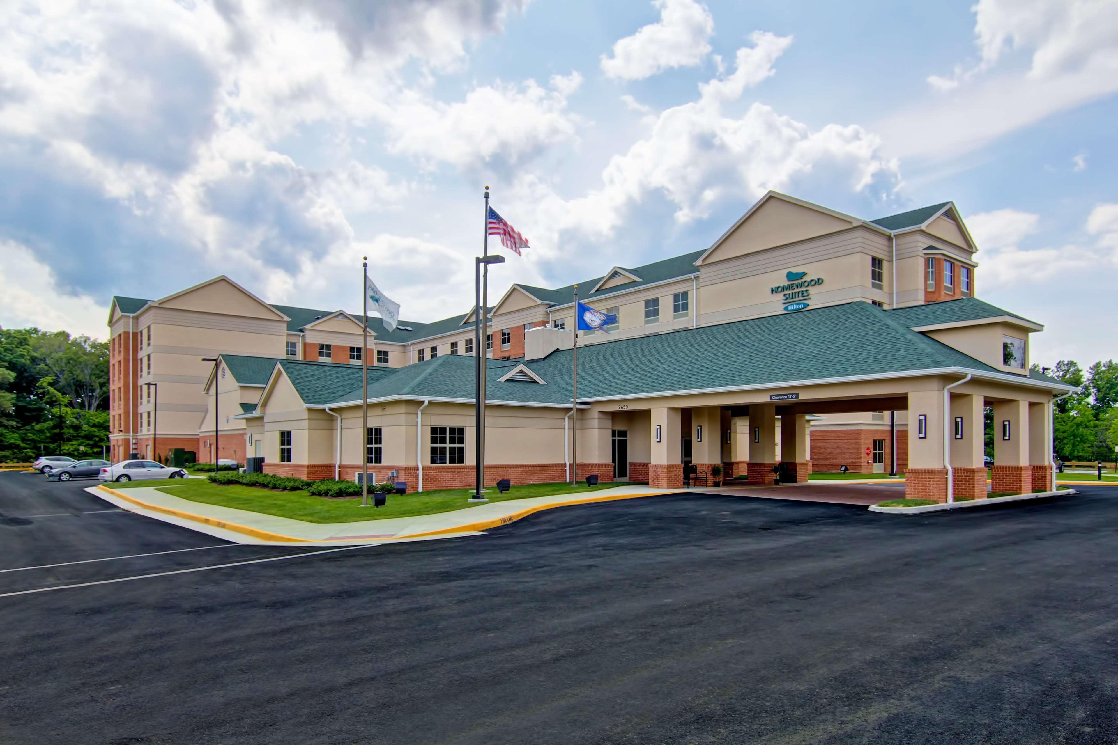 Homewood Suites By Hilton Woodbridge Exterior photo